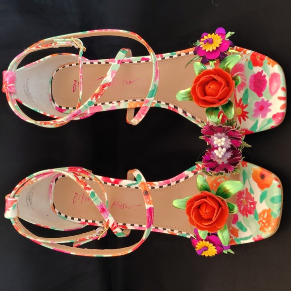 Betsey Johnson Erik Multicolor Floral Heels with 3D Flowers – Size 8 - Picture 3 of 13